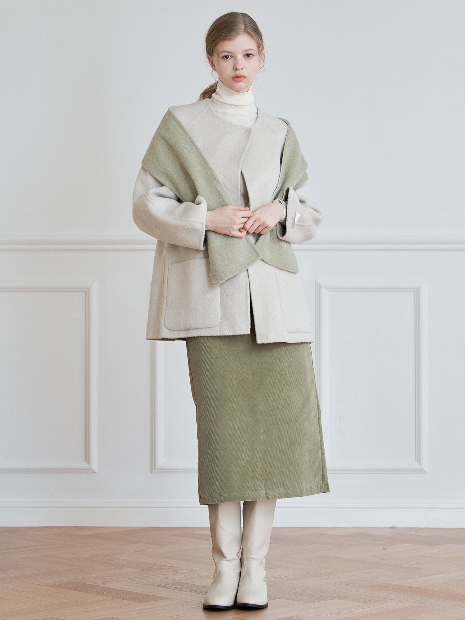 R-NECK LOOSE FIT WOOL COAT + MUFFLER_cream