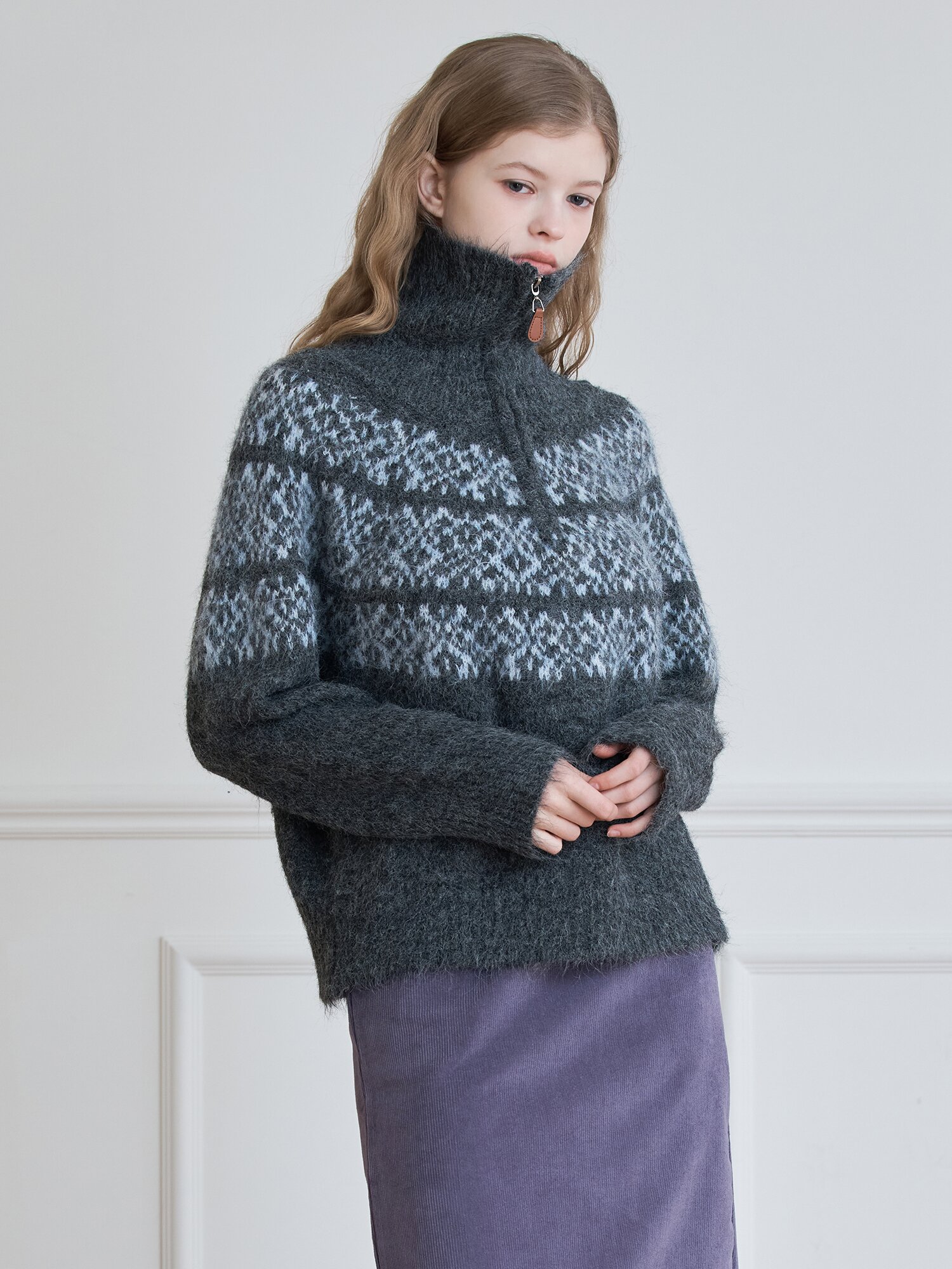 HALF-ZIP HIGH NECK JACQUARD KNIT_Dark Grey