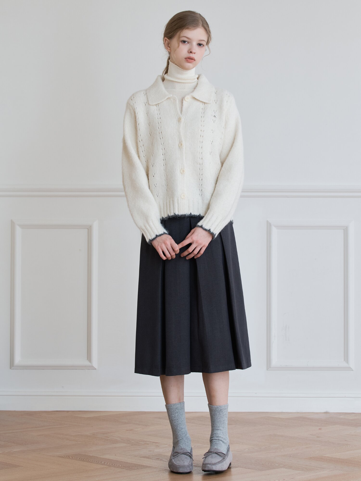 PUNCHING DETAILS COLLAR CARDIGAN_Ivory