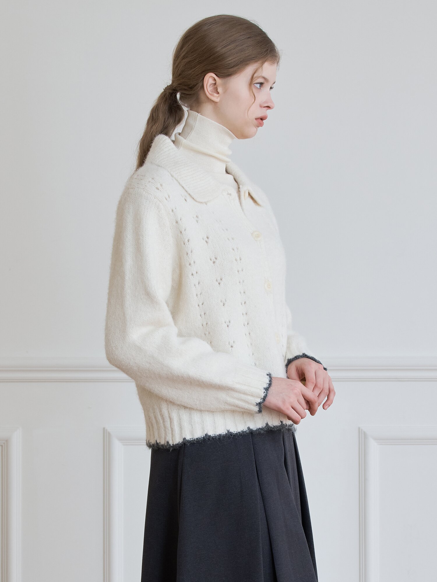 PUNCHING DETAILS COLLAR CARDIGAN_Ivory