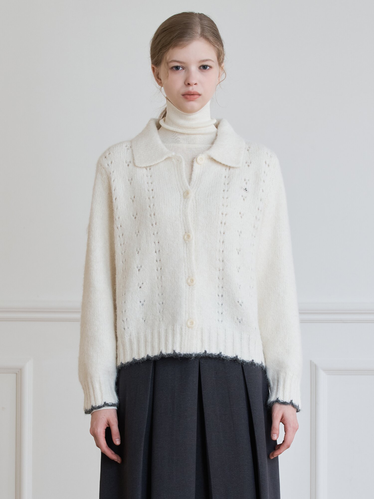 PUNCHING DETAILS COLLAR CARDIGAN_Ivory