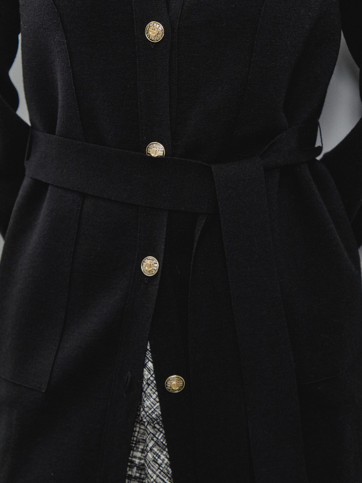모던 라운드넥 롱 가디건 (BLACK)