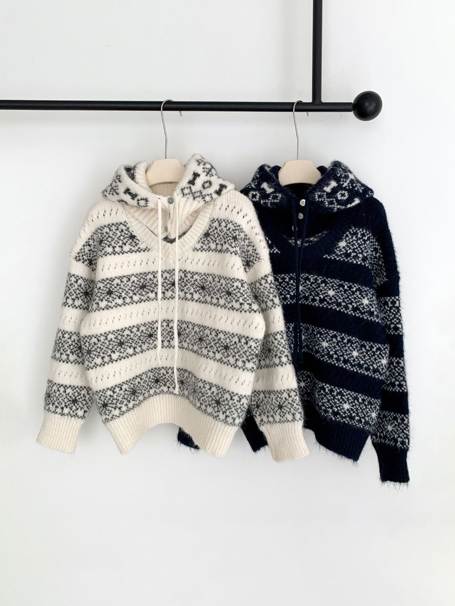 [SET] 스노우 브이넥 니트+바라클라바 세트 (2colors)