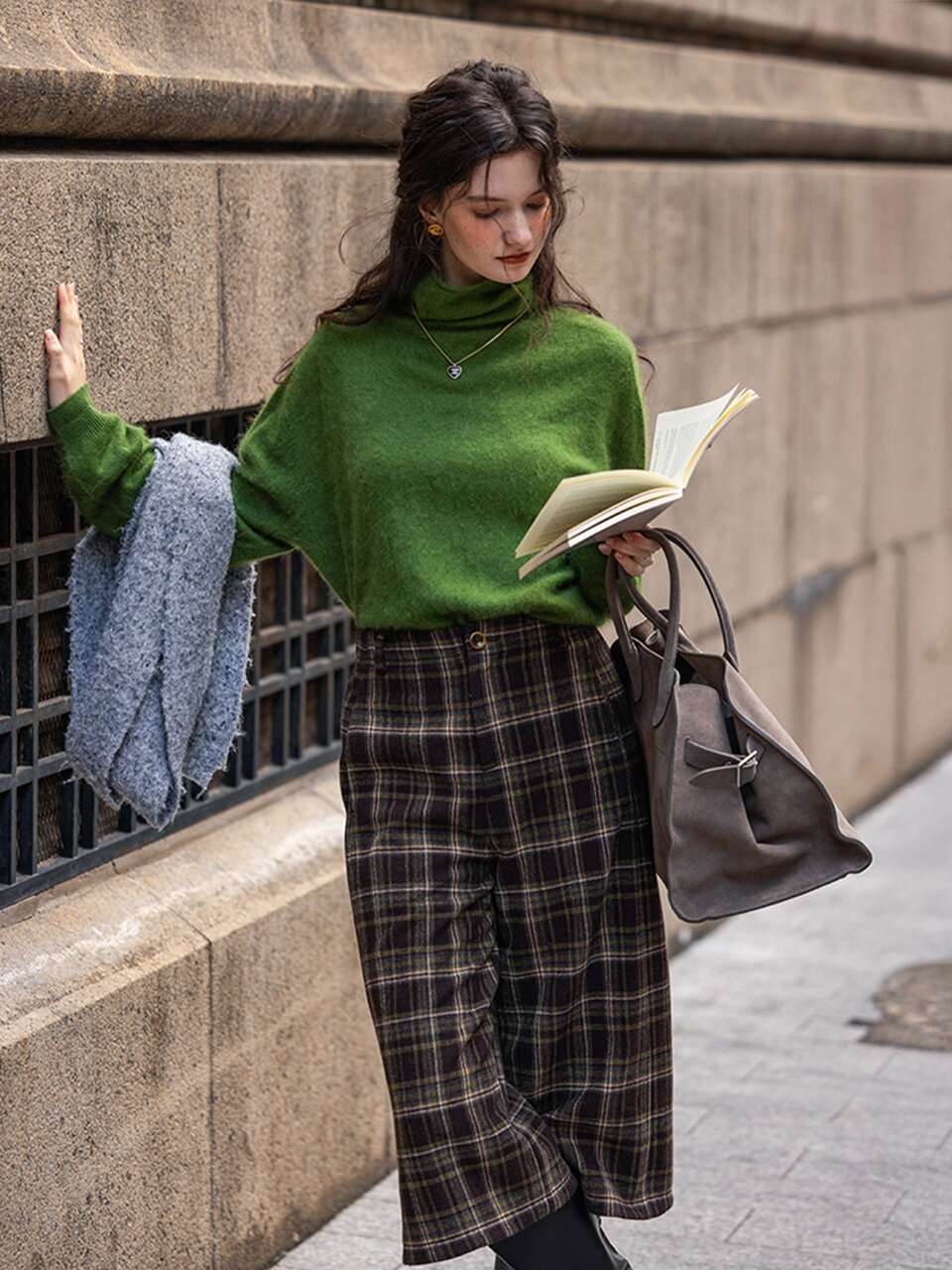 DA_Air layer texture pants_BROWN