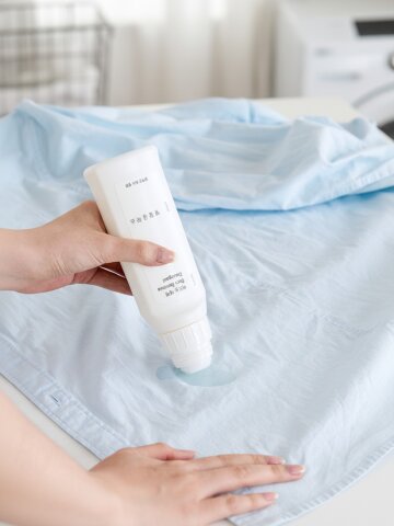 2+2 생활공작소 얼룩제거 바르는 세제 220ml