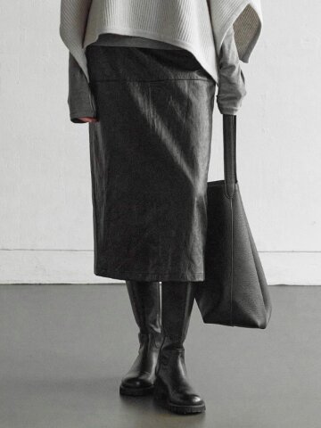 2511 PANEL LEATHER SKIRT -BLACK