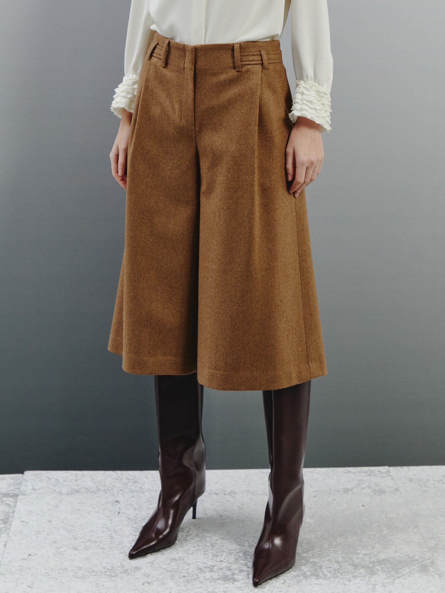 울 블렌드 하프 와이드 팬츠 (CAMEL)