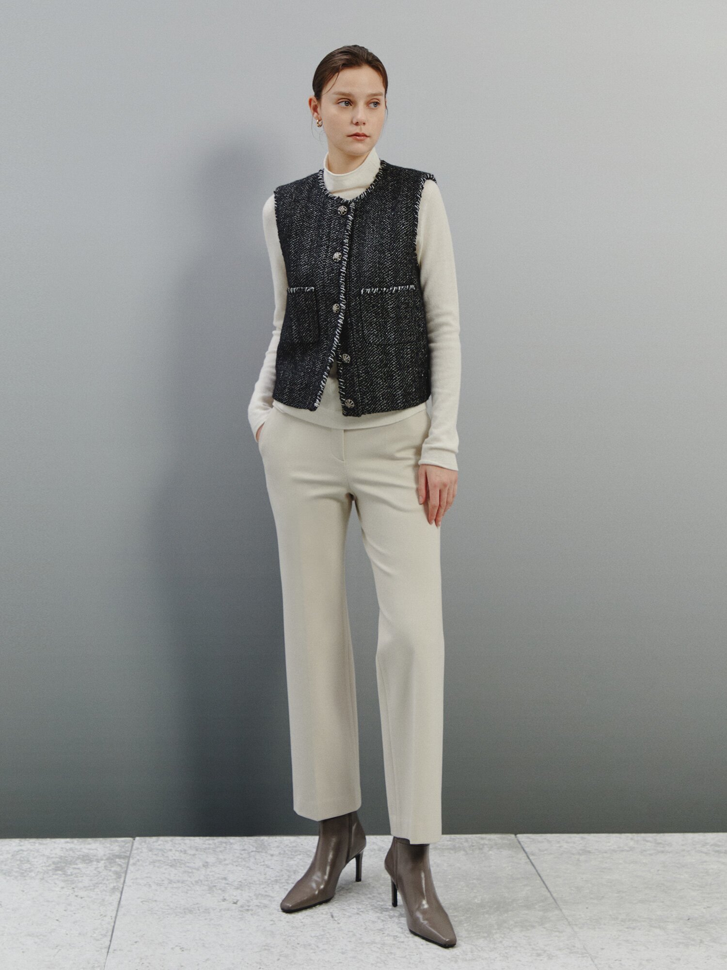 메탈 버튼 헤링본 베스트 (BLACK)