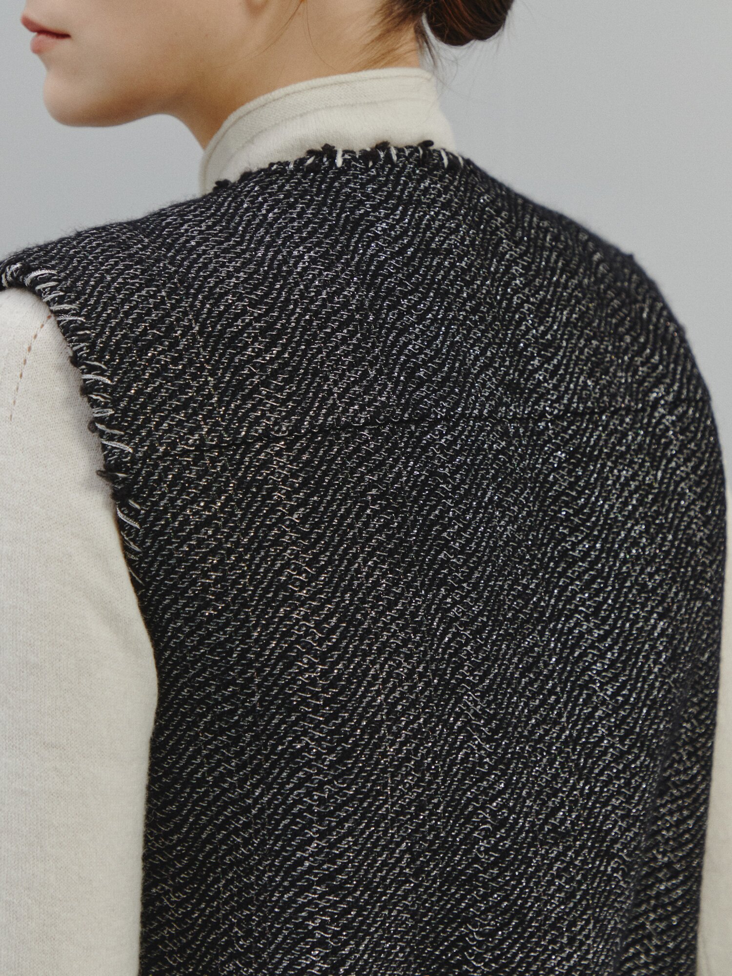 메탈 버튼 헤링본 베스트 (BLACK)