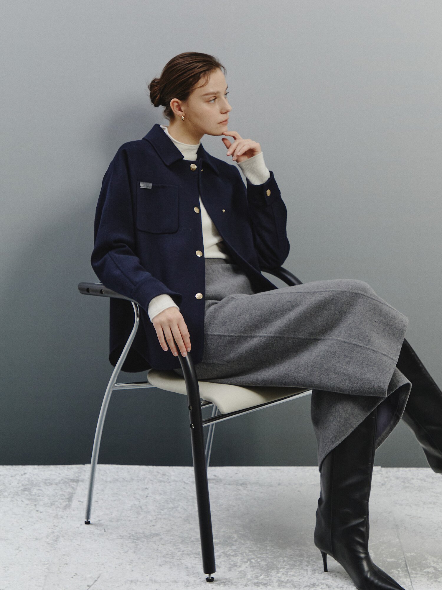 버튼 포인트 벨티드 셔츠 코트 (DARK NAVY)