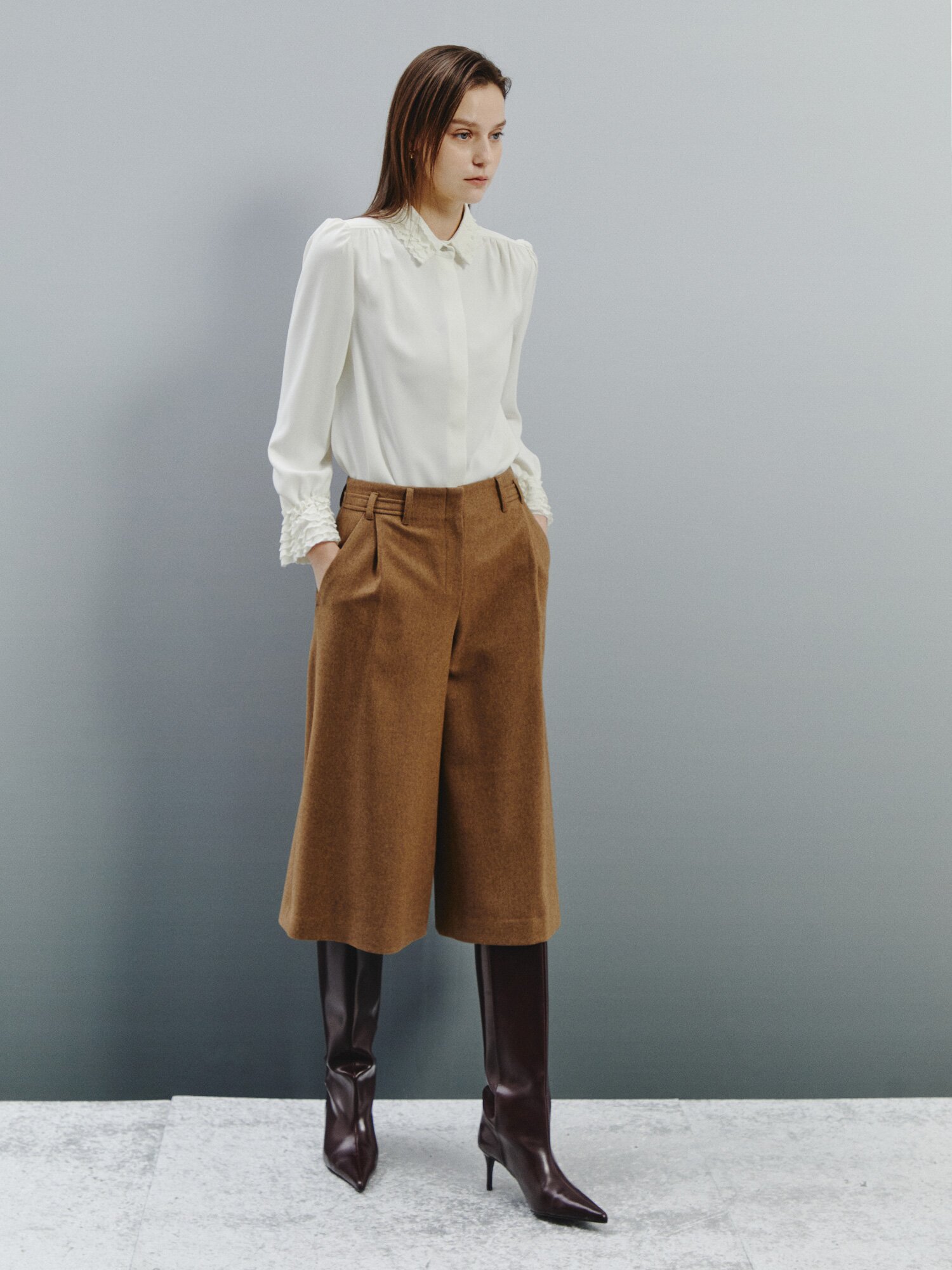 프릴 커프스 클래식 블라우스 (IVORY)