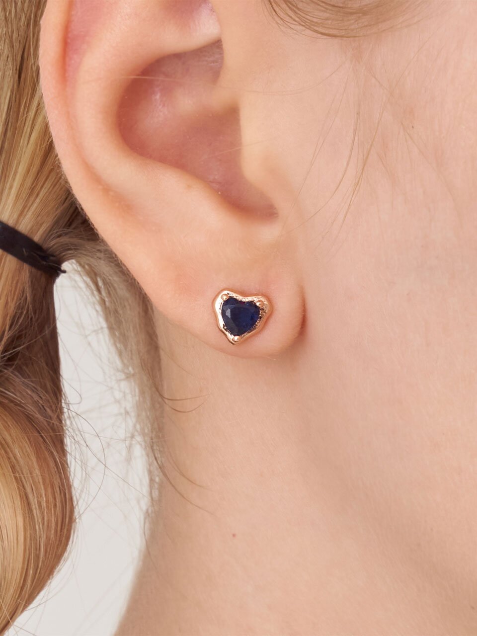 러블리 하트 귀걸이 C24EB331 (14K GOLD PLATED)