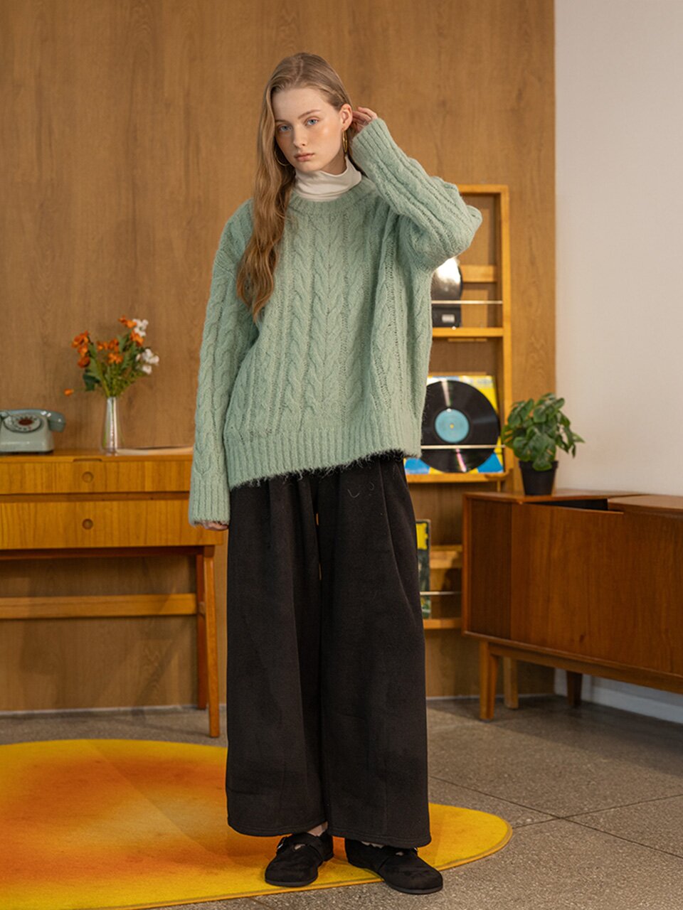 DD_Twisted crew neck knit top_MINT