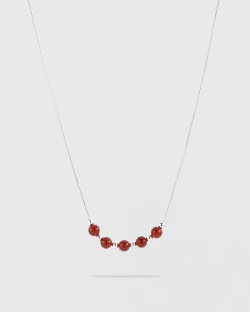 Crimson Drop Necklace
크림슨 드롭 네크리스