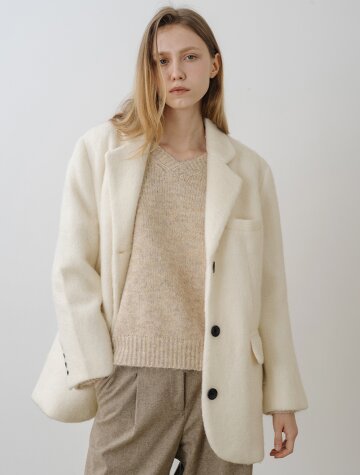 	
플랫뉴스튜디오
상품 명*	
모헤어 클래식 버튼 하프자켓 IVORY
