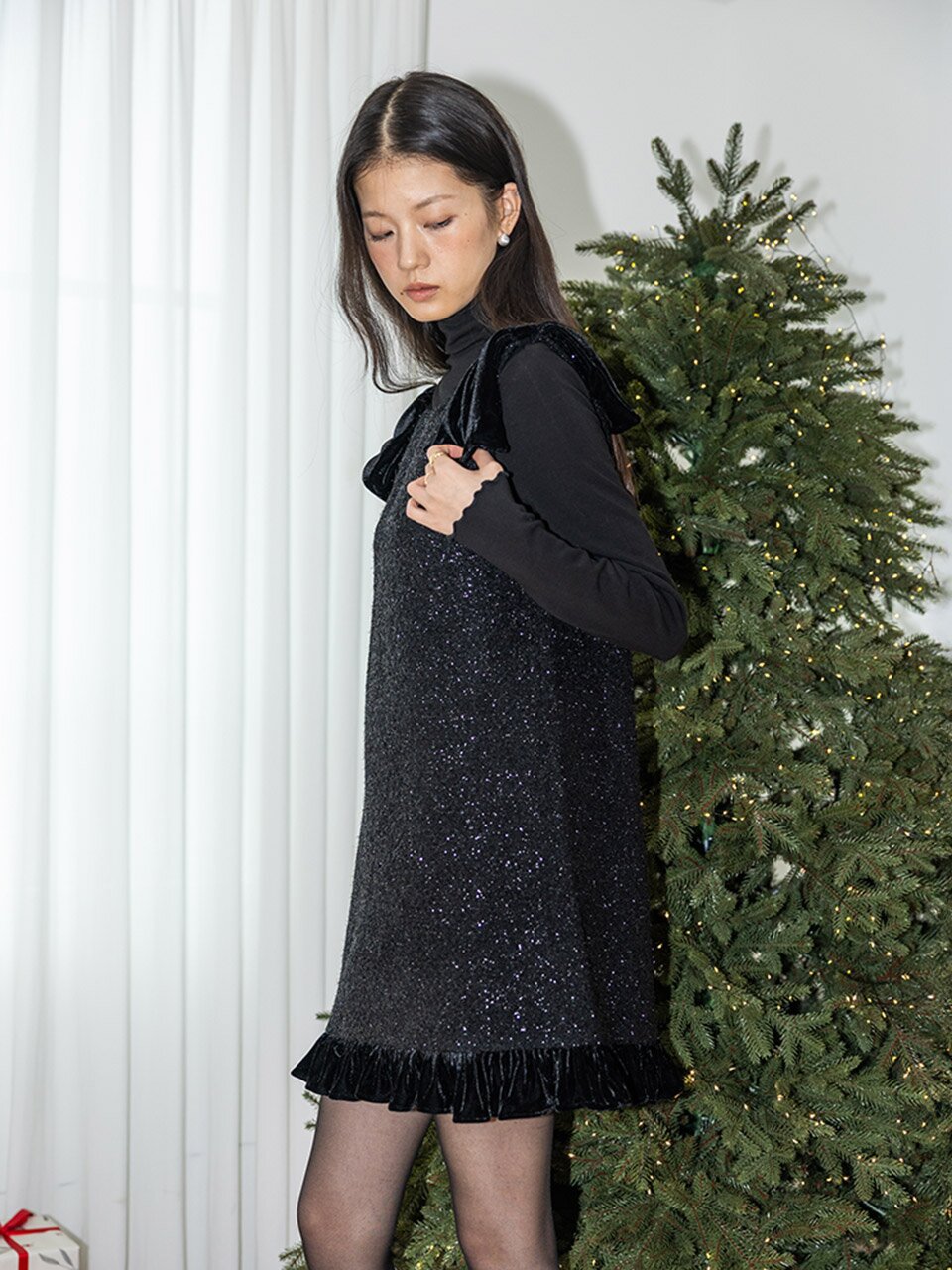 IT_Shiny velvet bow tie dress and knit top set_BLACK