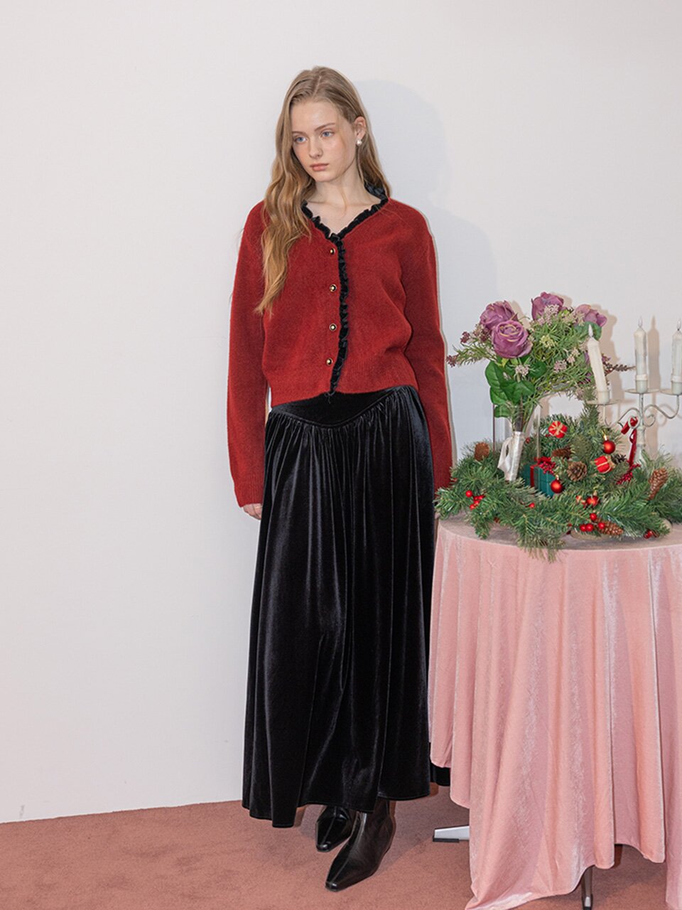 DD_Black elegant velvet skirt