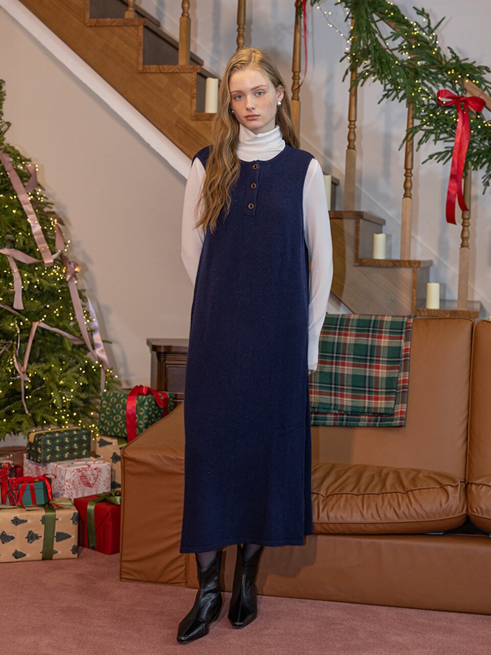 DD_Slim-fit sleeveless knit dress_NAVY