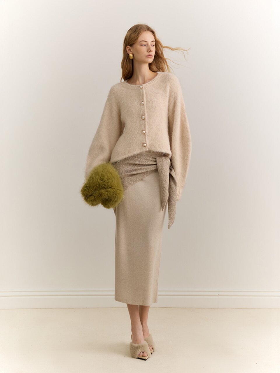 YY_Reducing knitted cardigan