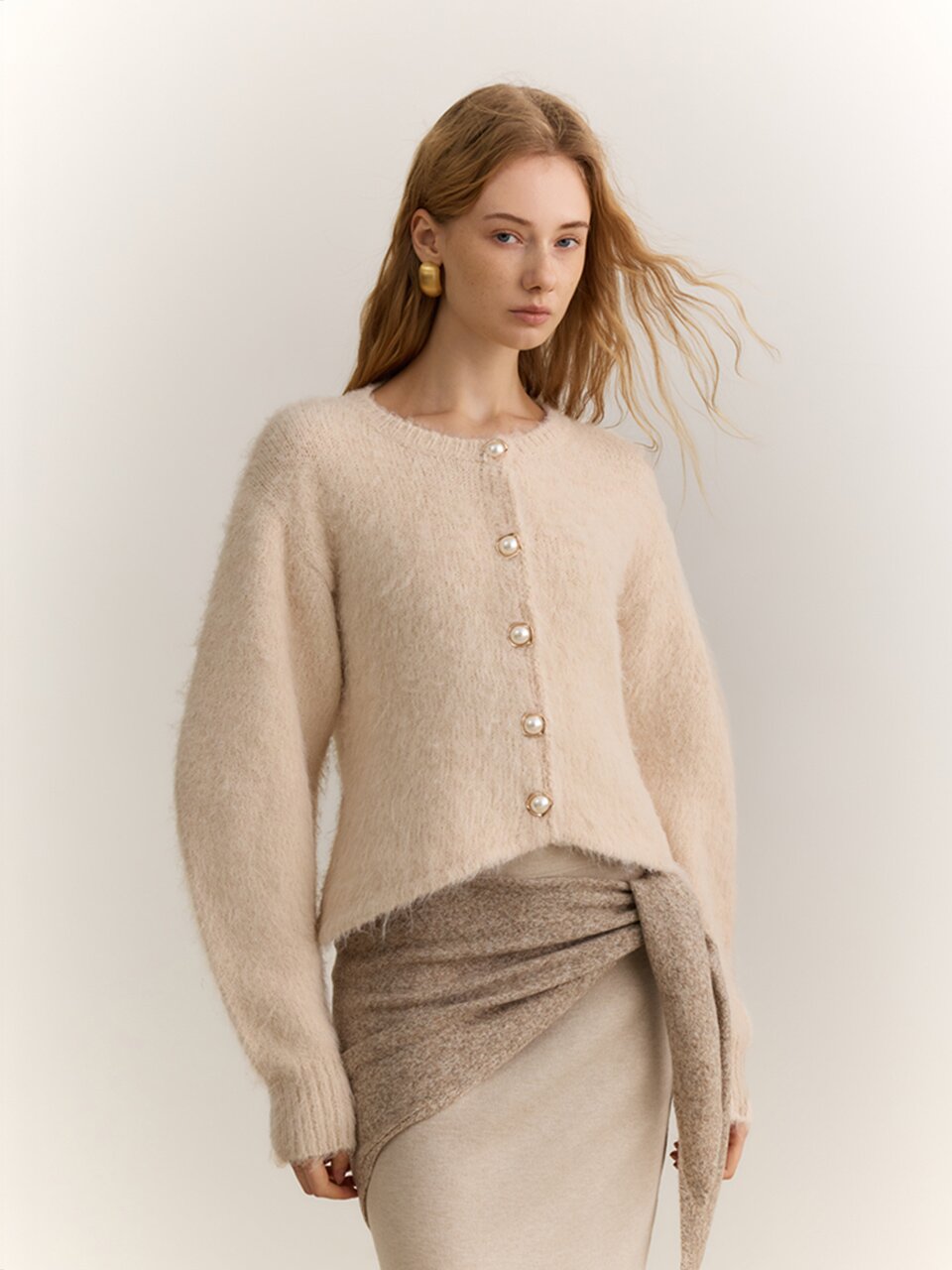 YY_Reducing knitted cardigan