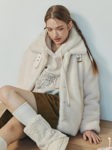 [2컬러] 소프트 하이넥 퍼 자켓
