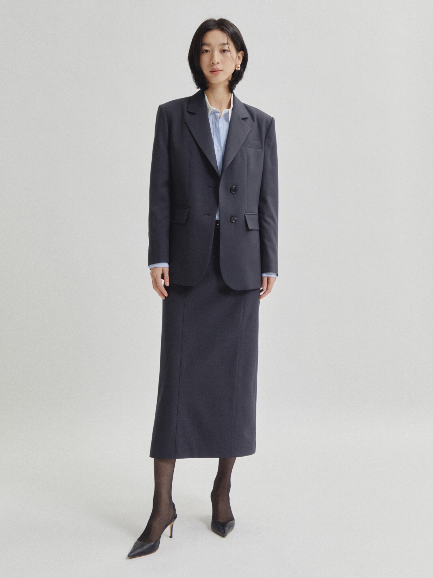 테일러드 싱글 투버튼 재킷 (DARK GREY)