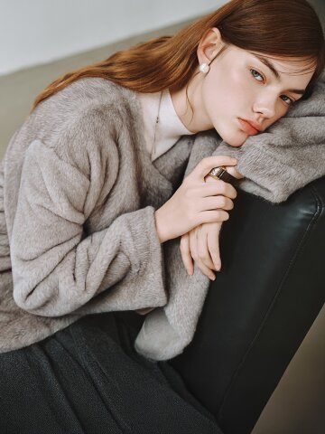 AR_Soft faux fur jacket