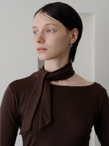 언발 스카프 티셔츠 브라운 [T54]