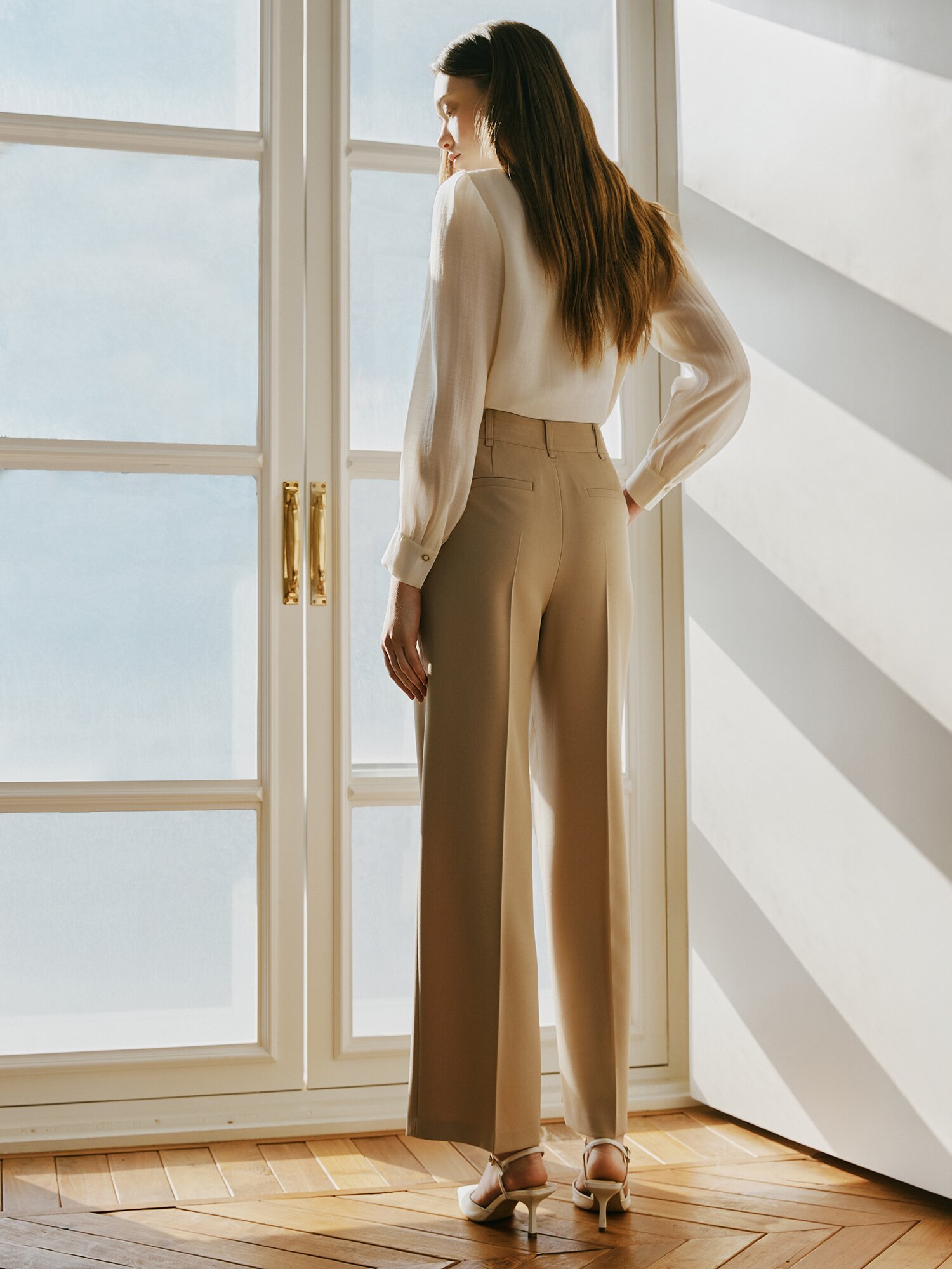 베이식 핀턱 슬랙스 팬츠 (BEIGE)