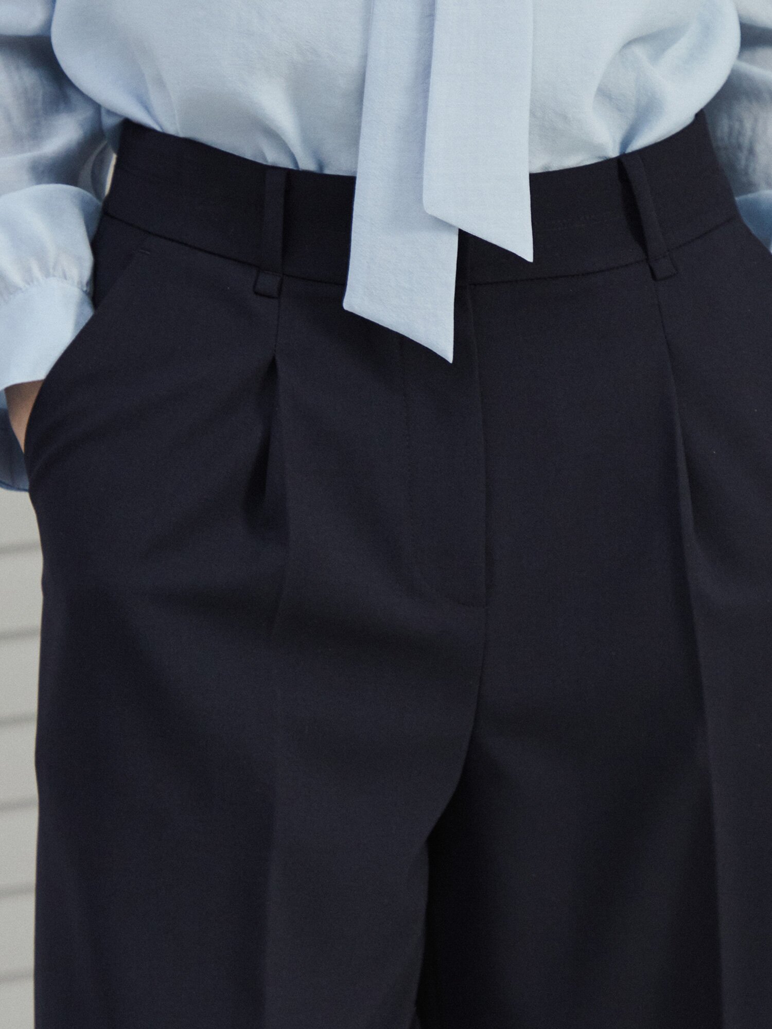 핀턱 레귤러핏 셋업 슬랙스 팬츠 (NAVY)