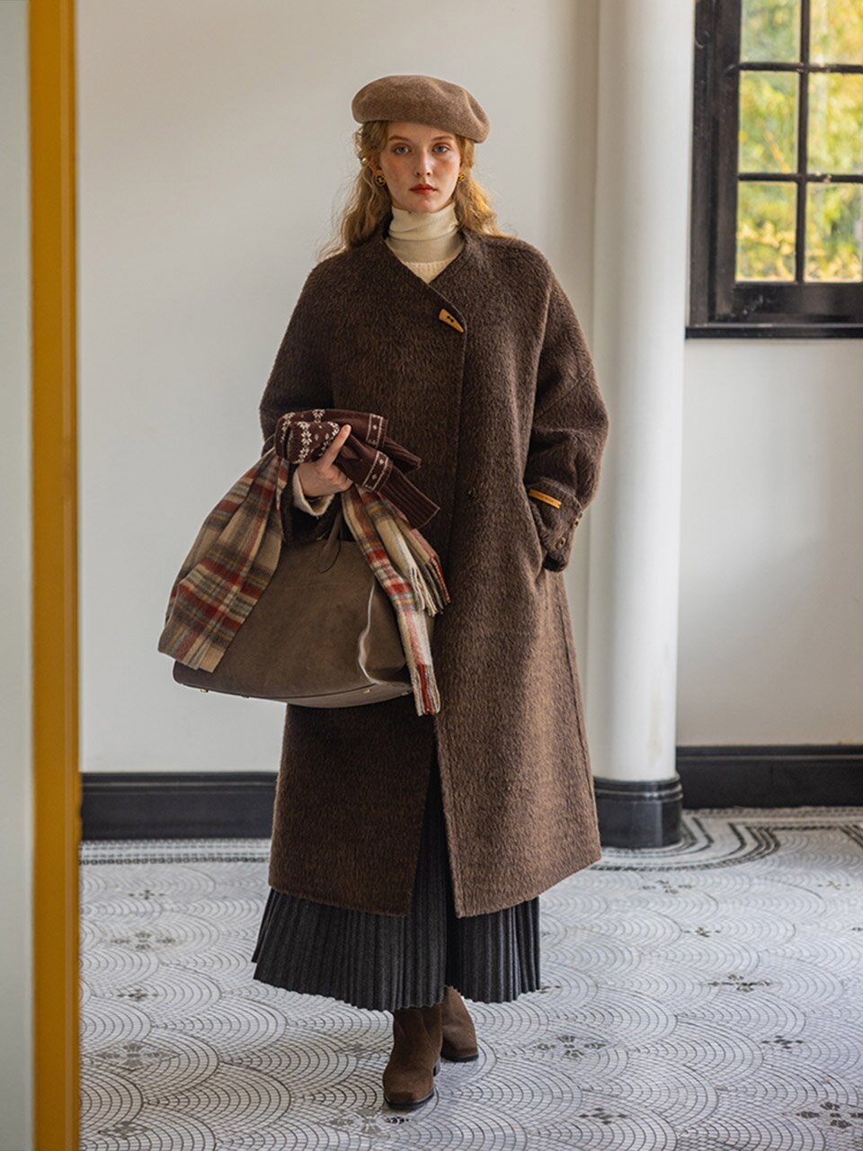 DA_Tweed scarf silhouette coat