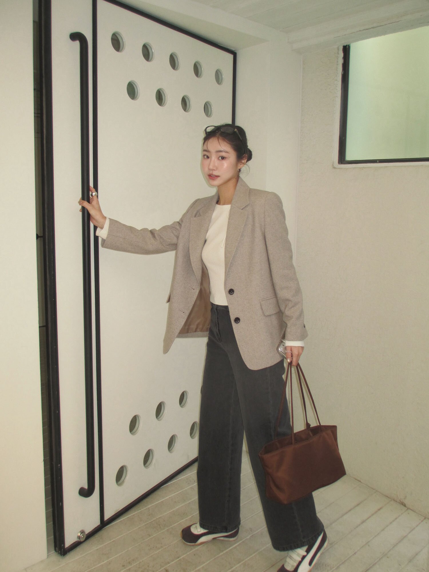 워싱 와이드핏 데님팬츠 (DARK GREY)