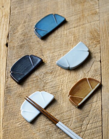 모네프 피네 도자기 은행 수저받침