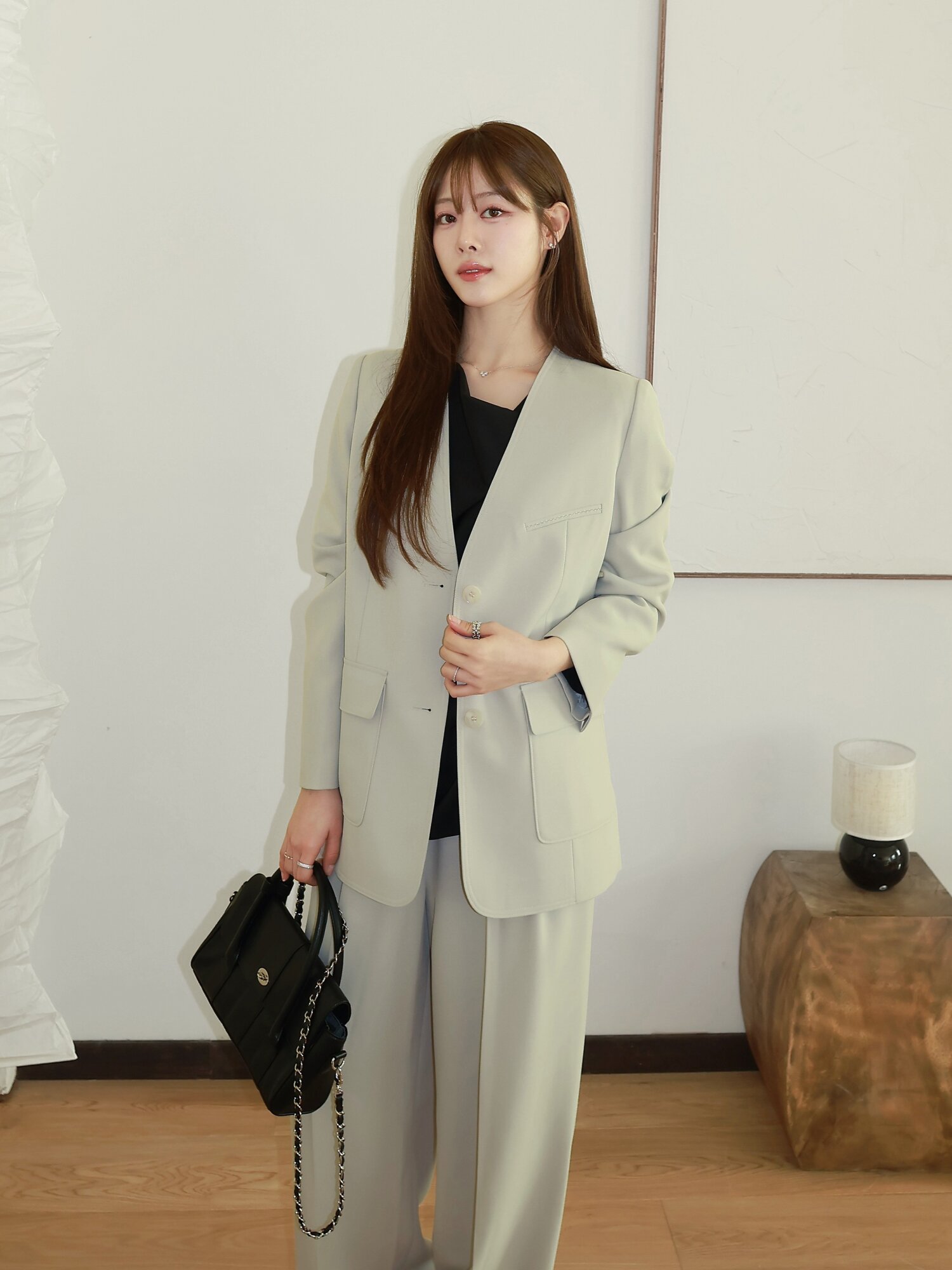 루즈핏 투버튼 브이넥 재킷 (LIGHT GREY)