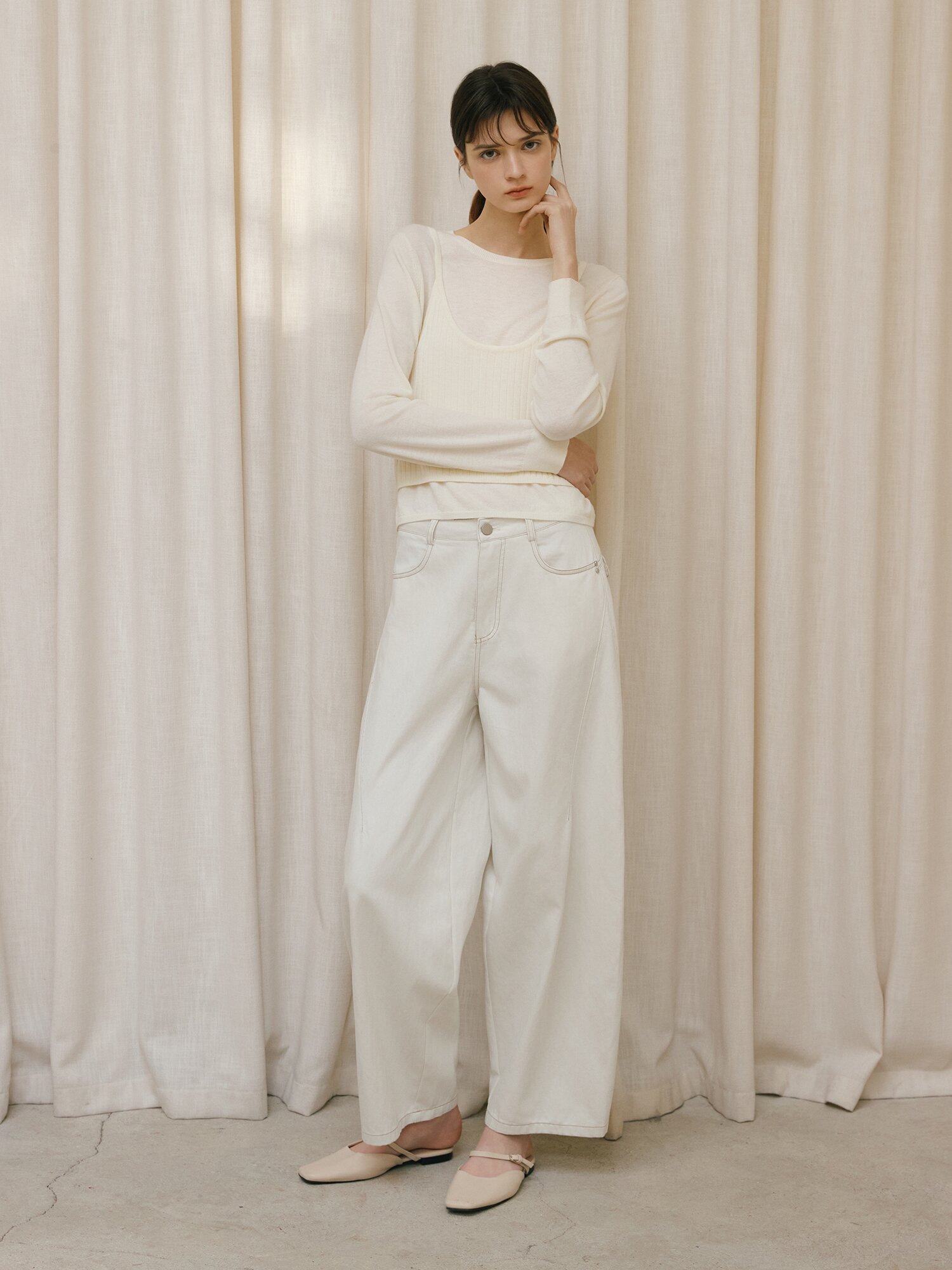 라운드넥 니트 +뷔스티에 세트 (IVORY)