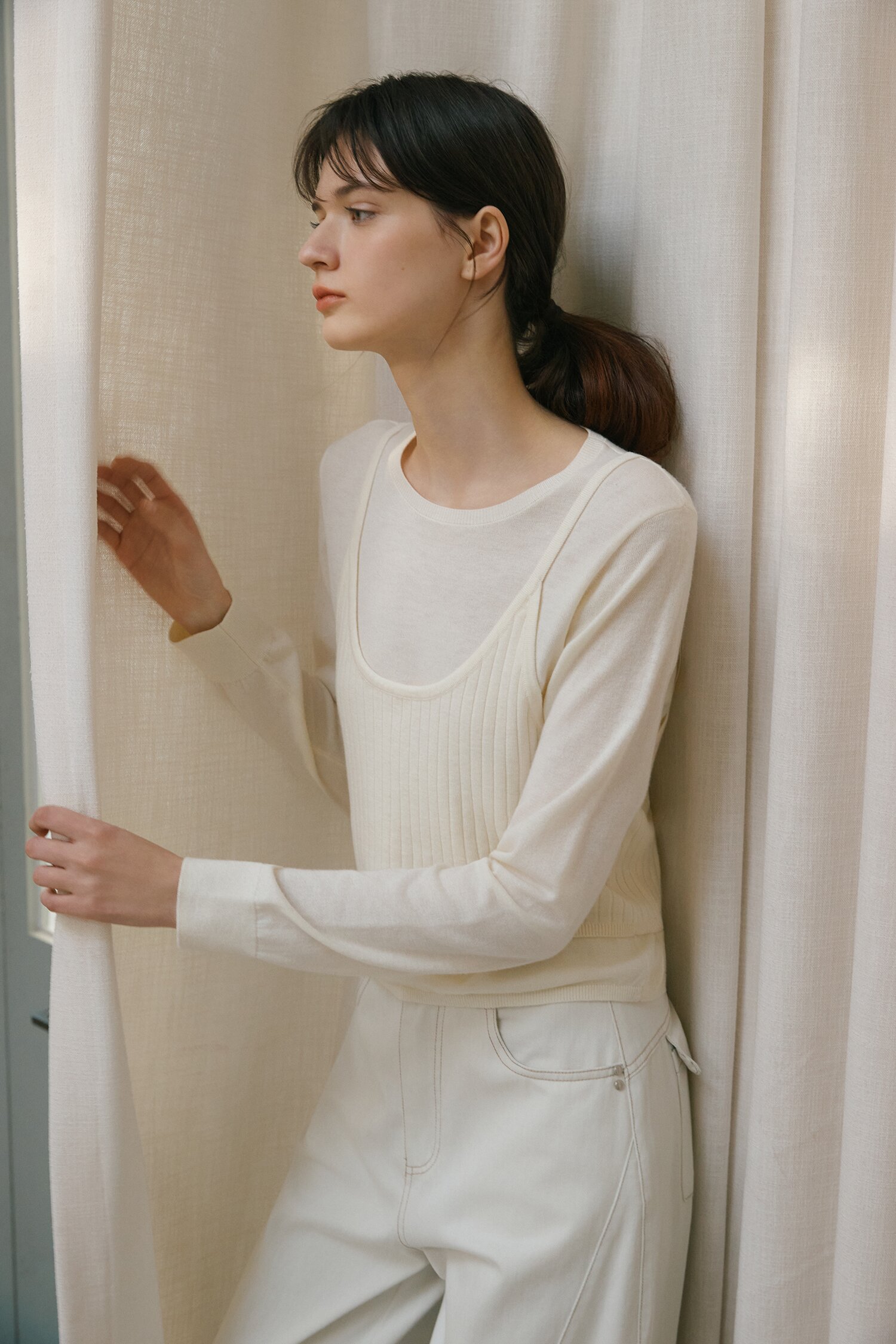 라운드넥 니트 +뷔스티에 세트 (IVORY)