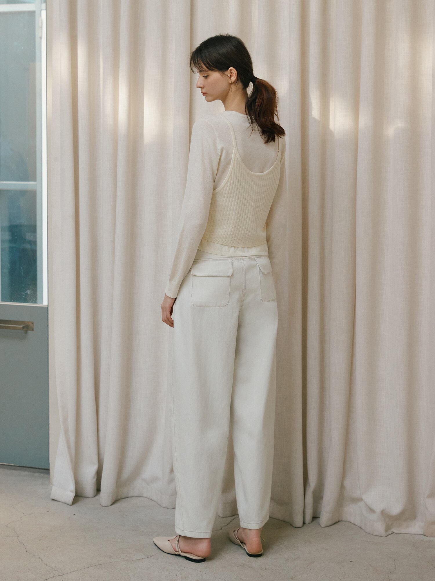 라운드넥 니트 +뷔스티에 세트 (IVORY)
