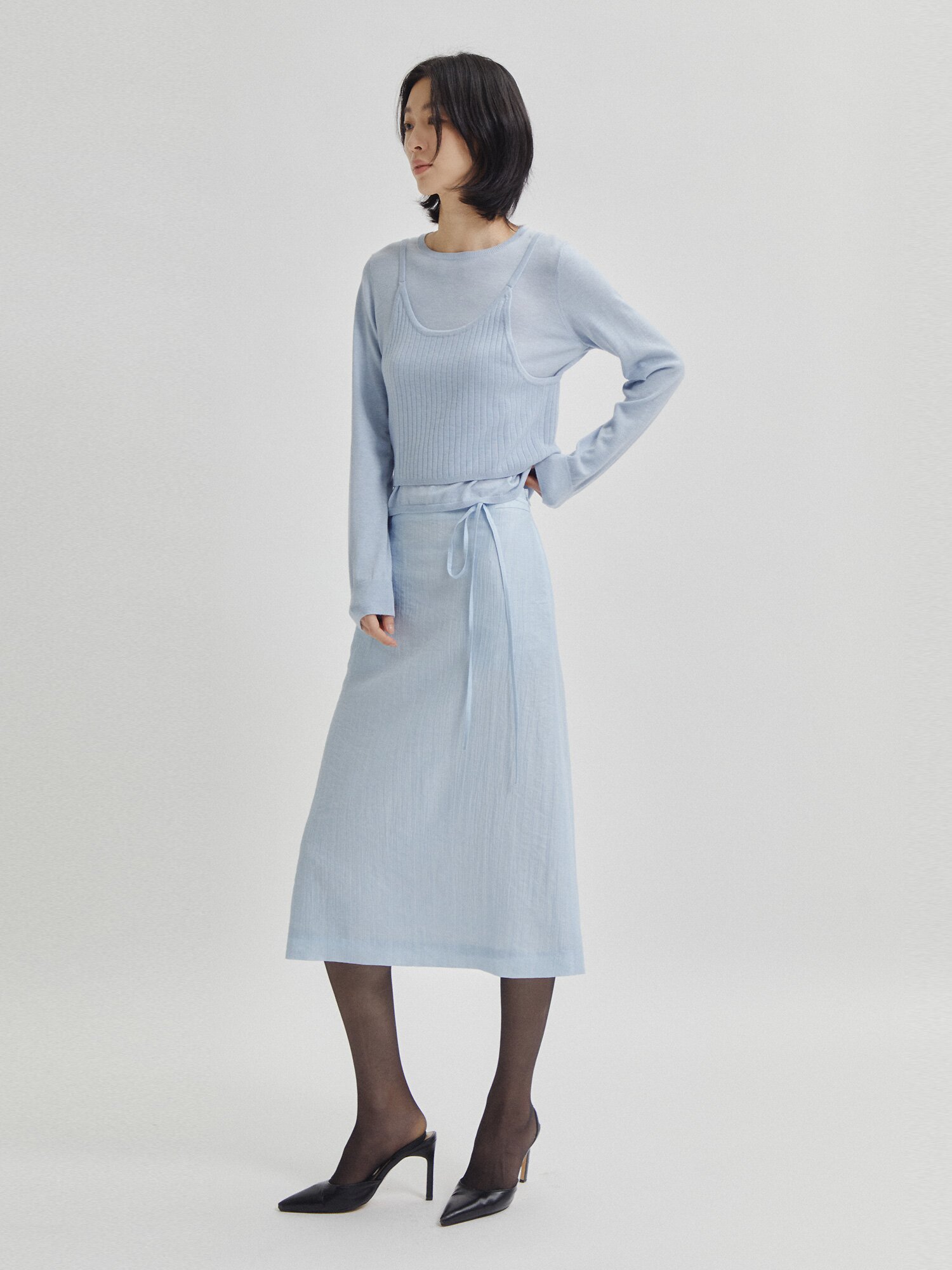 라운드넥 니트 +뷔스티에 세트 (LIGHT BLUE)