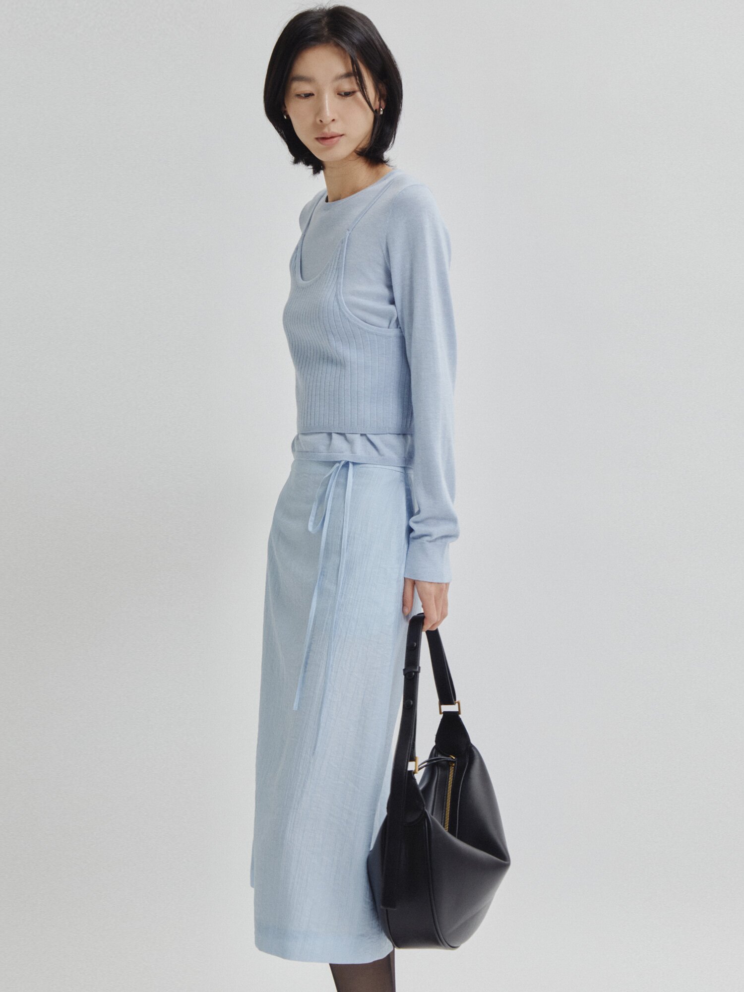 라운드넥 니트 +뷔스티에 세트 (LIGHT BLUE)