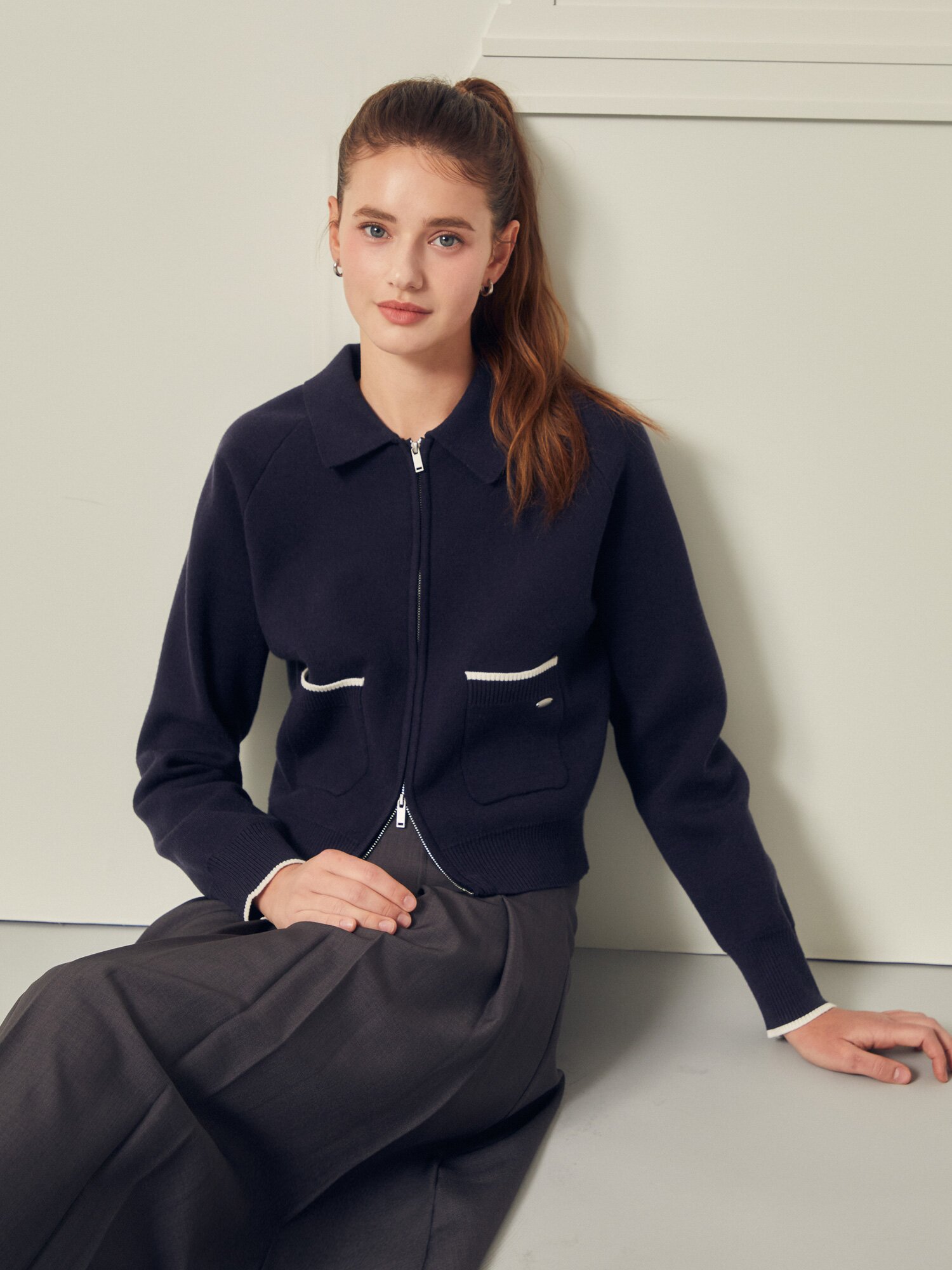 캐주얼 칼라 크롭 집업 가디건 (NAVY)