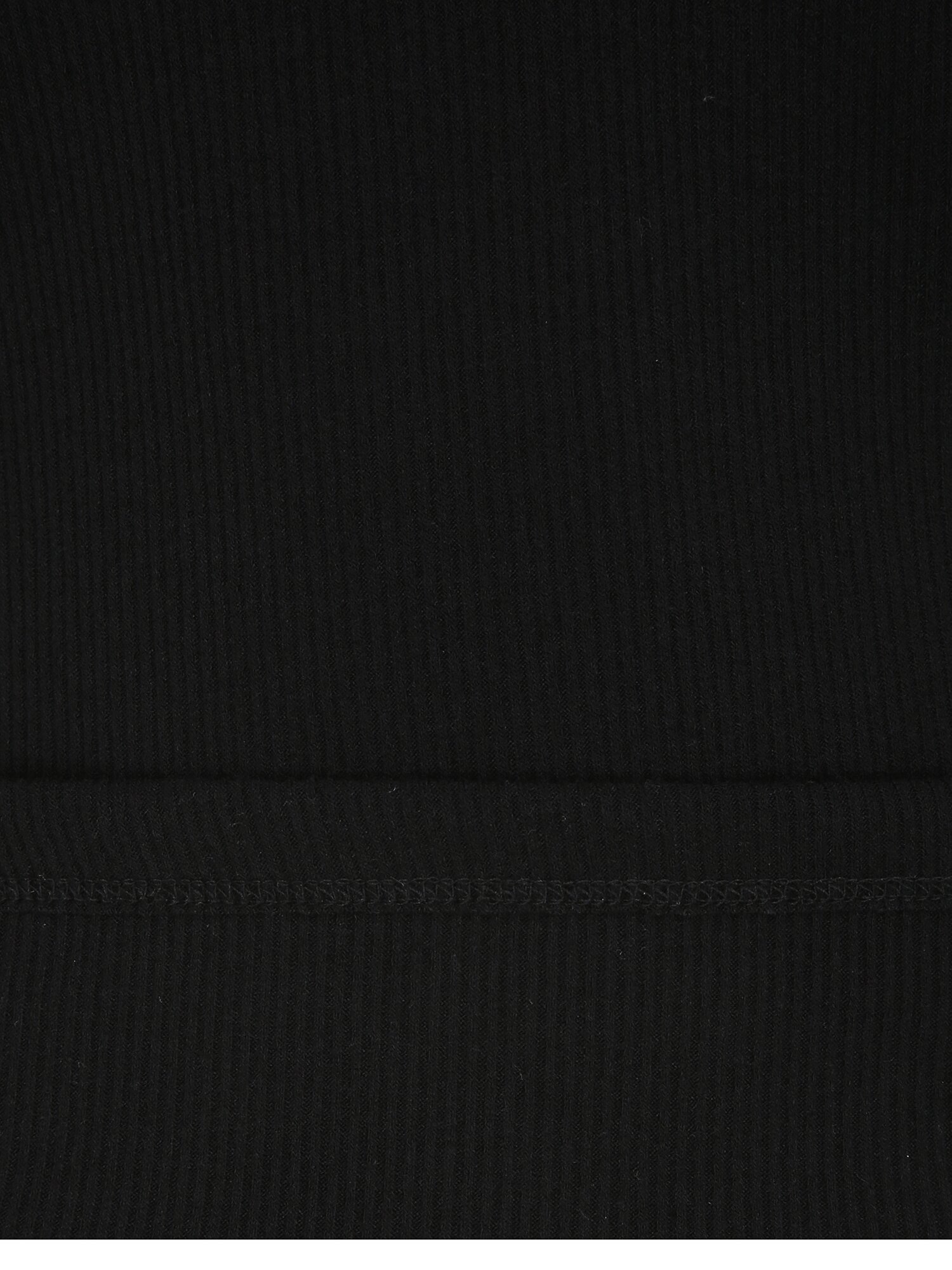 골지 메탈 자수 스쿱넥 티셔츠 (BLACK)