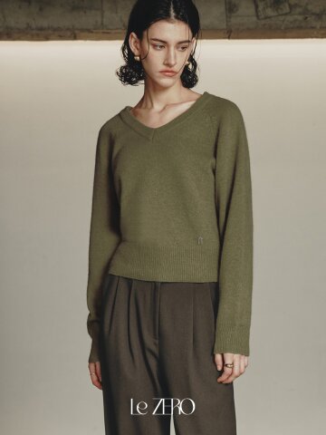 [2컬러] 르제로 소프티 울 브이넥 스웨터

