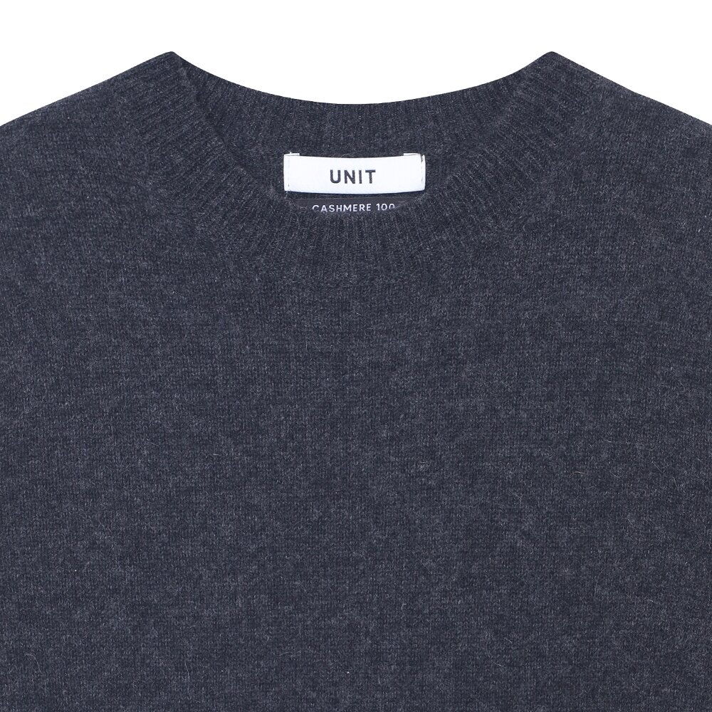 캐시미어 베이직 크루넥 클로버 풀오버 (UFKKCN41ZC-CHARCOAL)