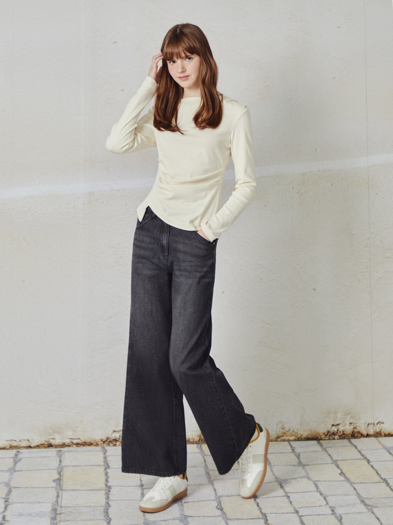 셔링 랩 보트넥 티셔츠 (CREAM)