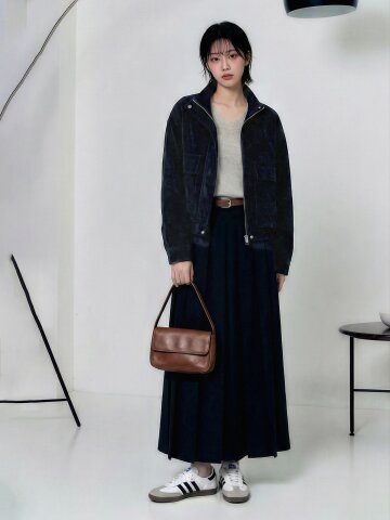 글로시 워싱 하이넥 점퍼 