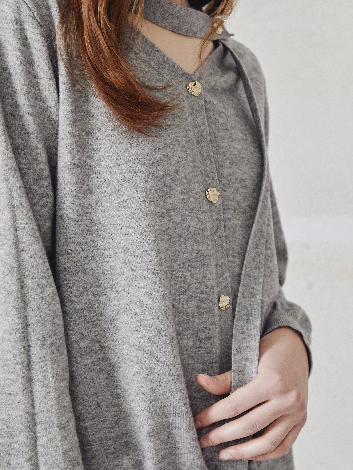 버튼 타이넥 니트 카디건 (GREY)