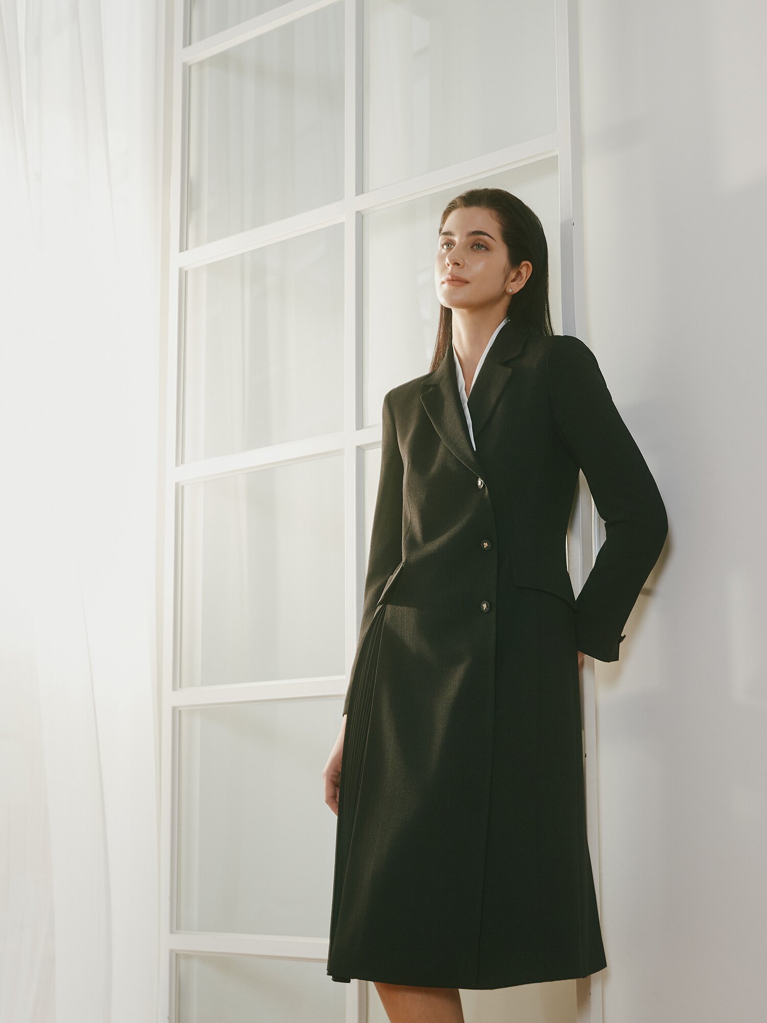 사이드 플리츠 테일러드 원피스 (BLACK)