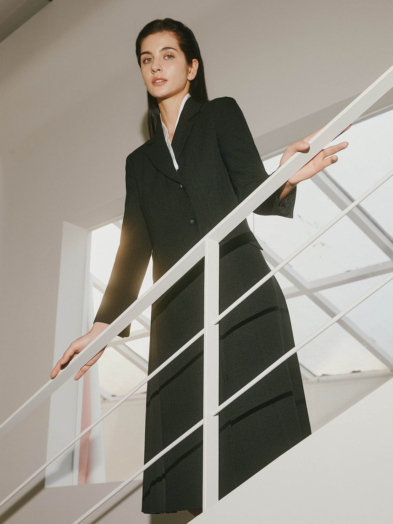 사이드 플리츠 테일러드 원피스 (BLACK)