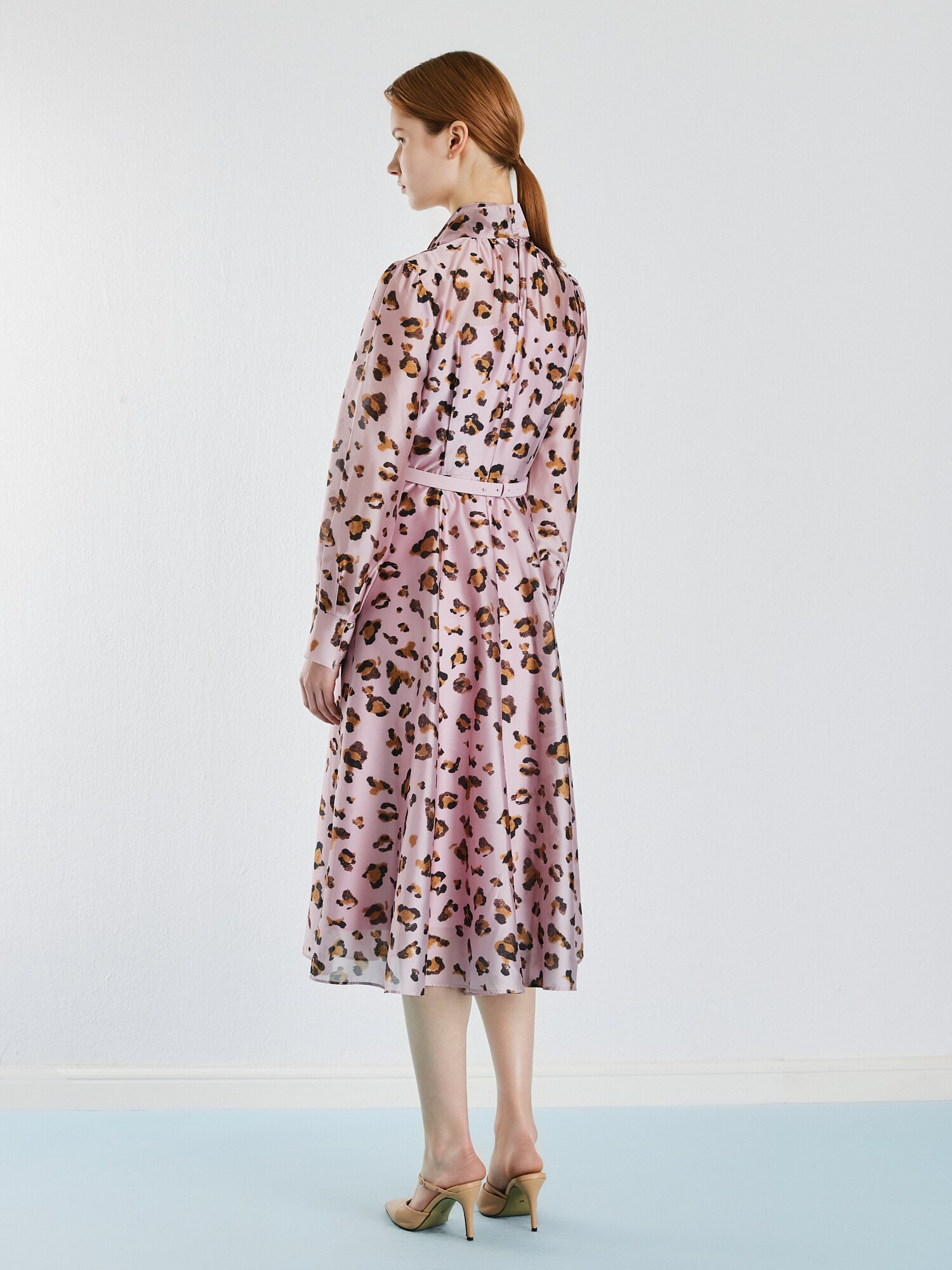 레오파드 백 리본 플레어 원피스 (PRINT PINK)