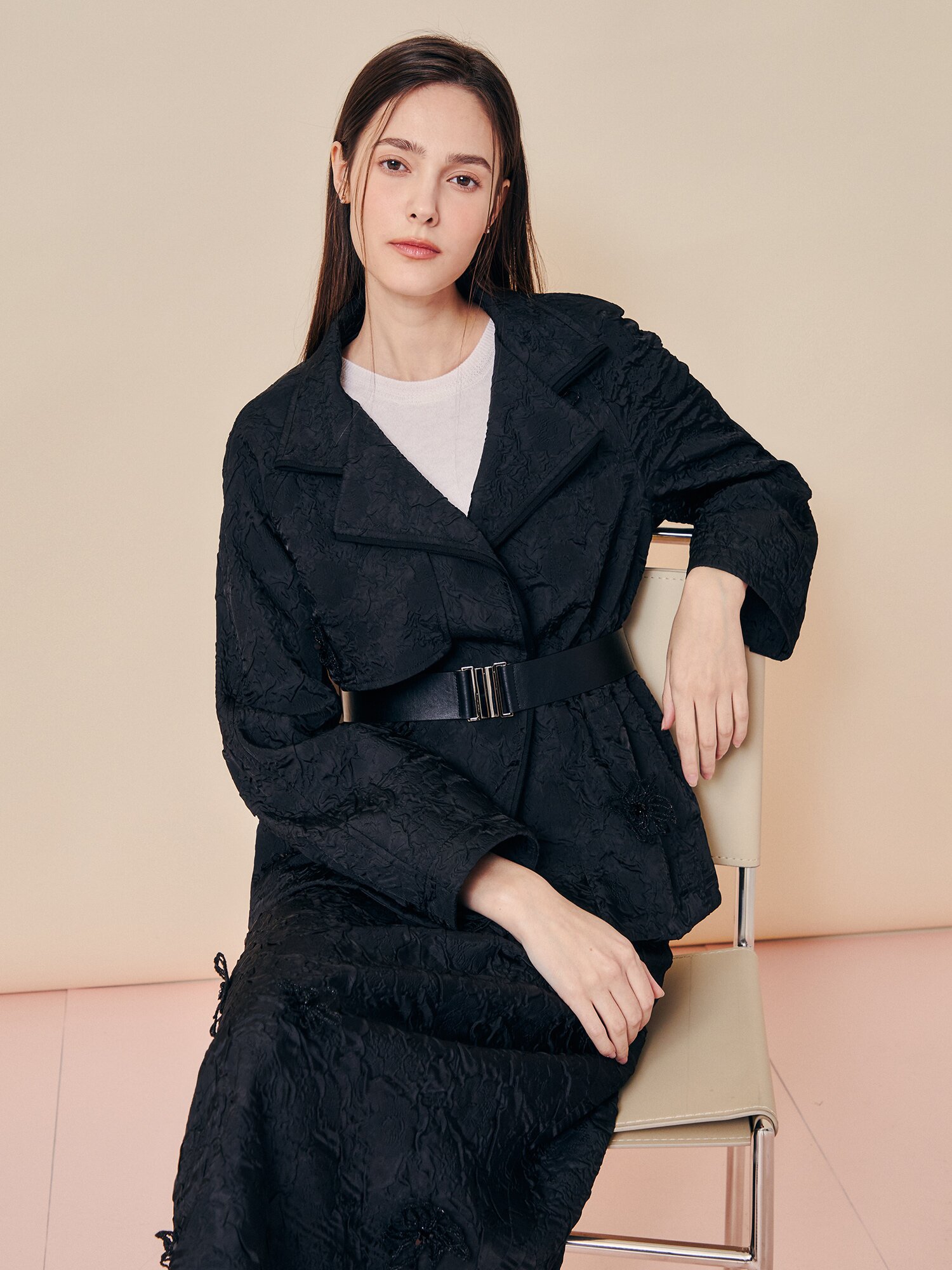 플라워 아플리케 텍스처 H라인 스커트 (BLACK)